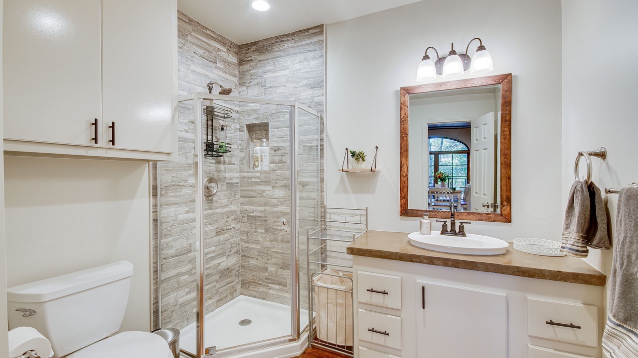 Photo of Bathroom in Tougaloo