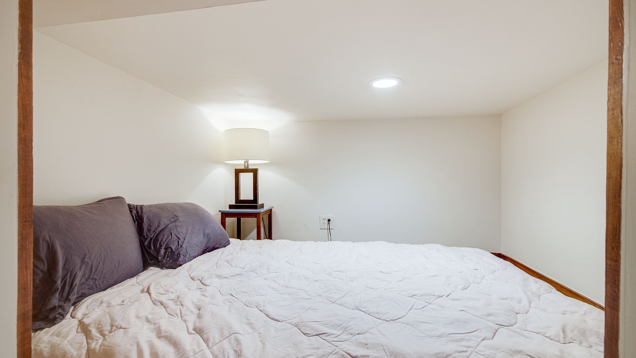 Photo of Bedroom in Tougaloo