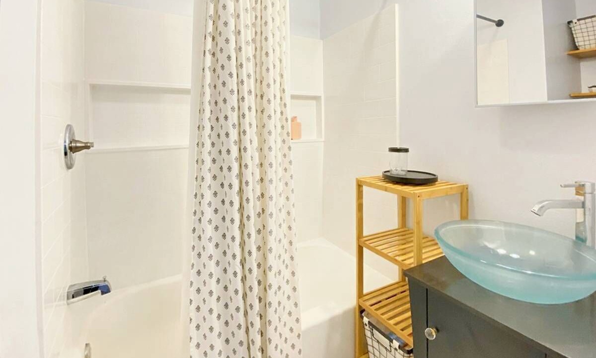 Photo of Bathroom in Broadmoor