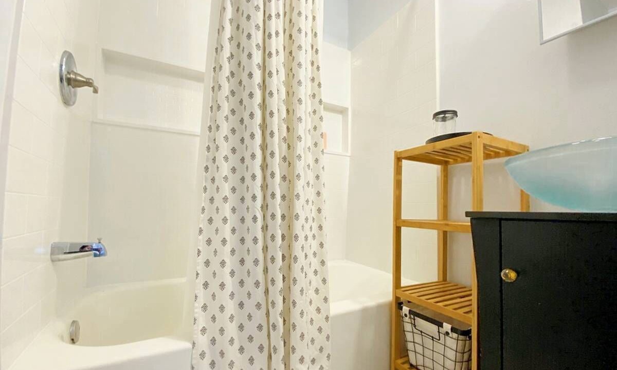 Photo of Bathroom in Broadmoor
