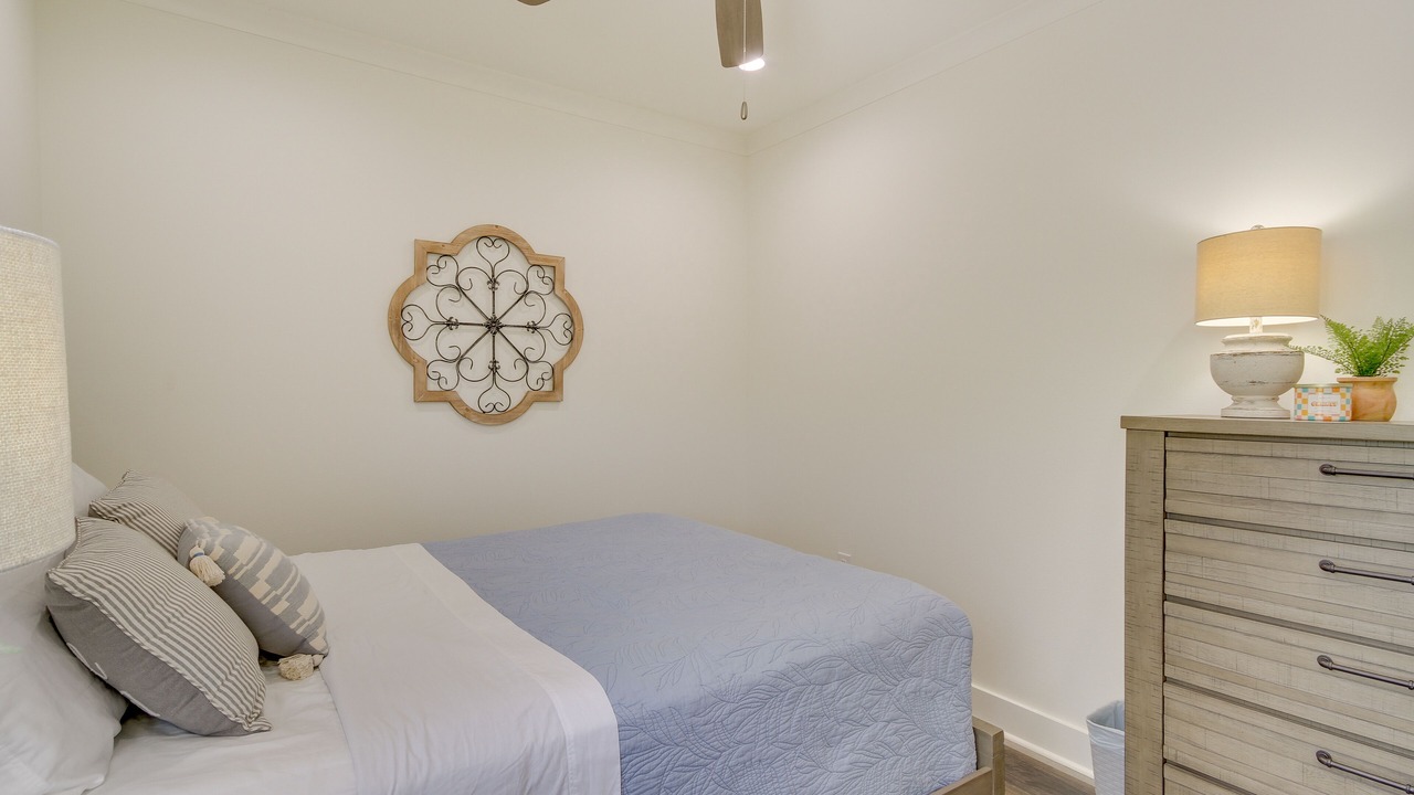 Photo of Bedroom in Henderson Point