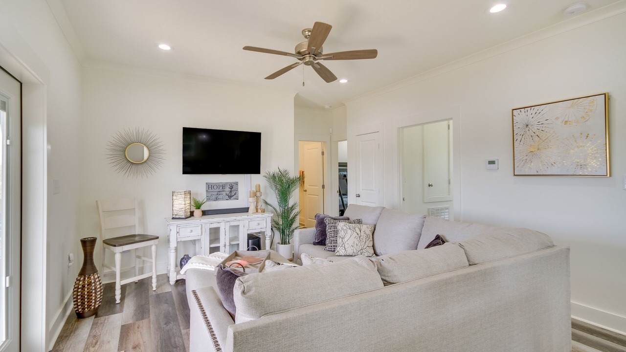 Photo of Bedroom in Henderson Point