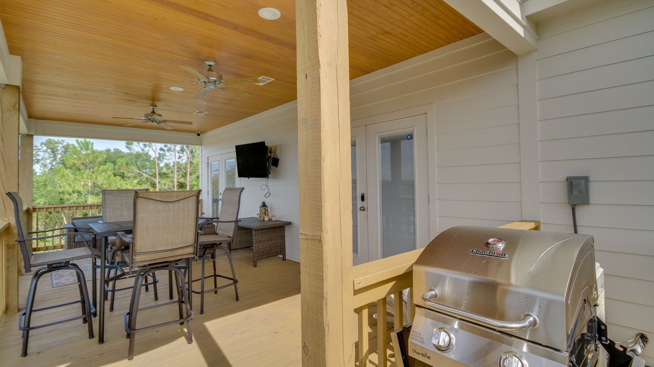 Photo of Outdoor in Henderson Point