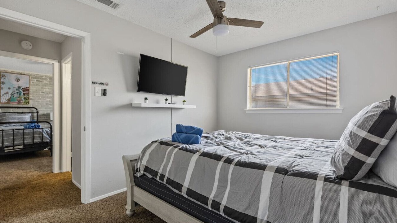 Photo of Bedroom in Southwest Carrollton