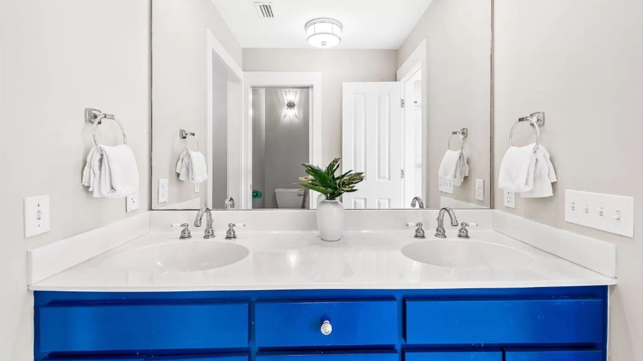 Photo of Bathroom in Sunnyside