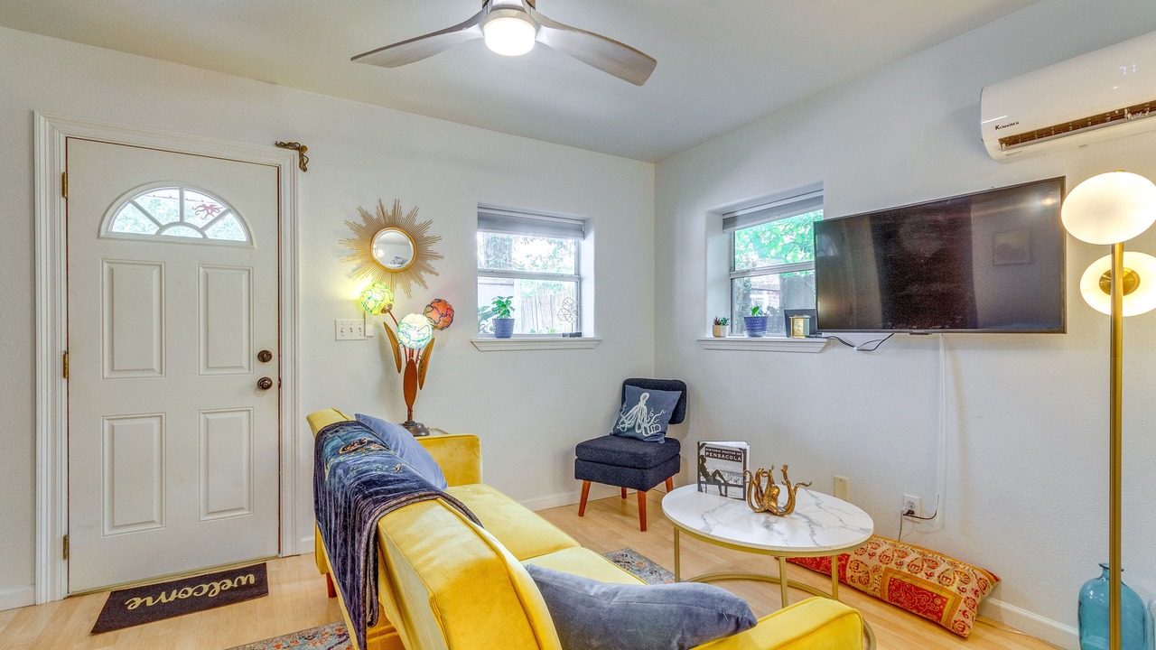 Photo of Livingroom in South Pensacola
