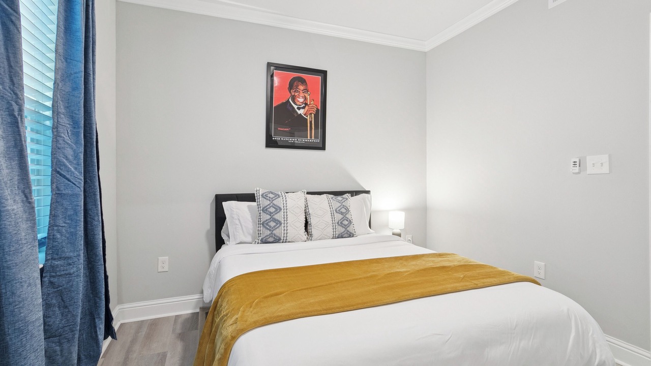 Photo of Bedroom in Mid-City