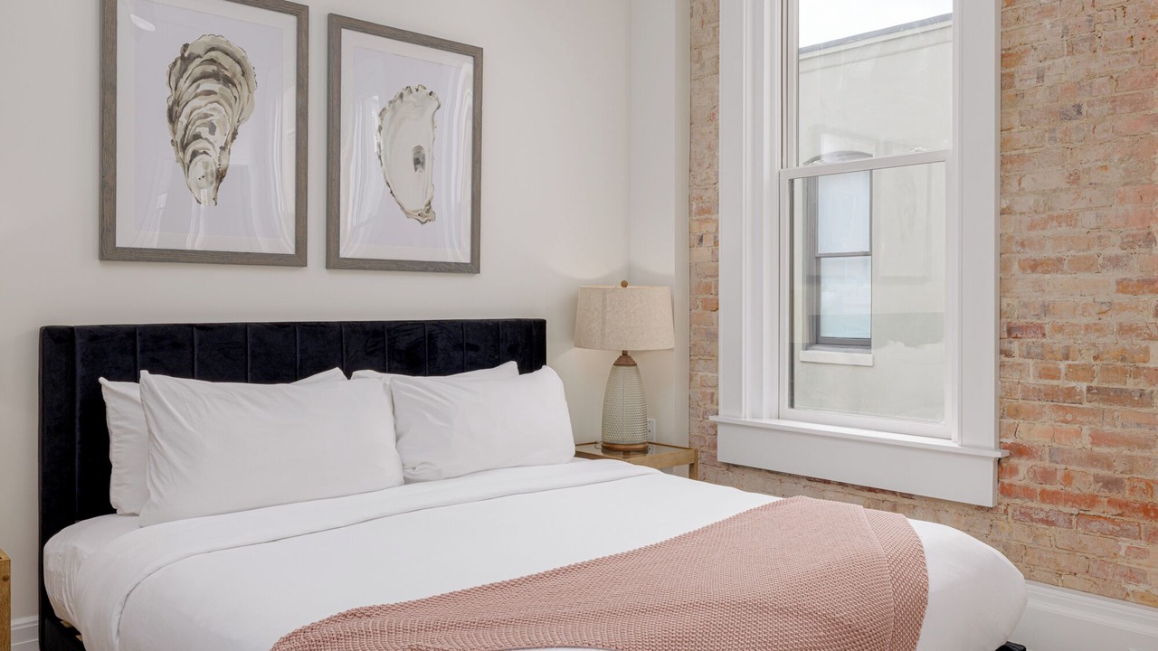 Photo of Bedroom in Downtown