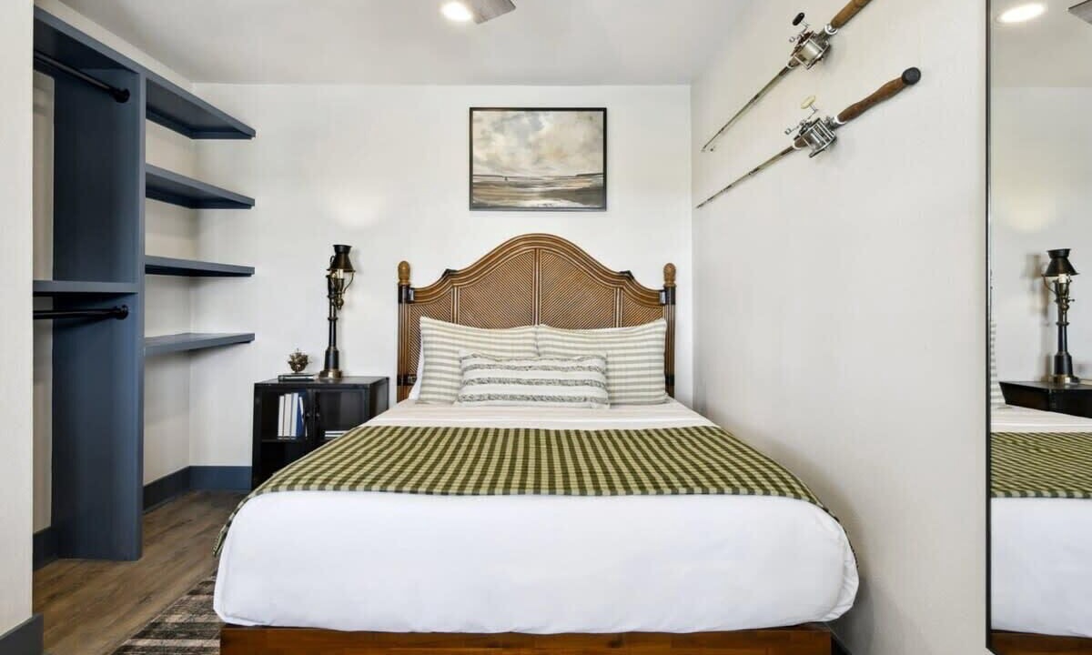 Photo of Bedroom in Shoreline Park