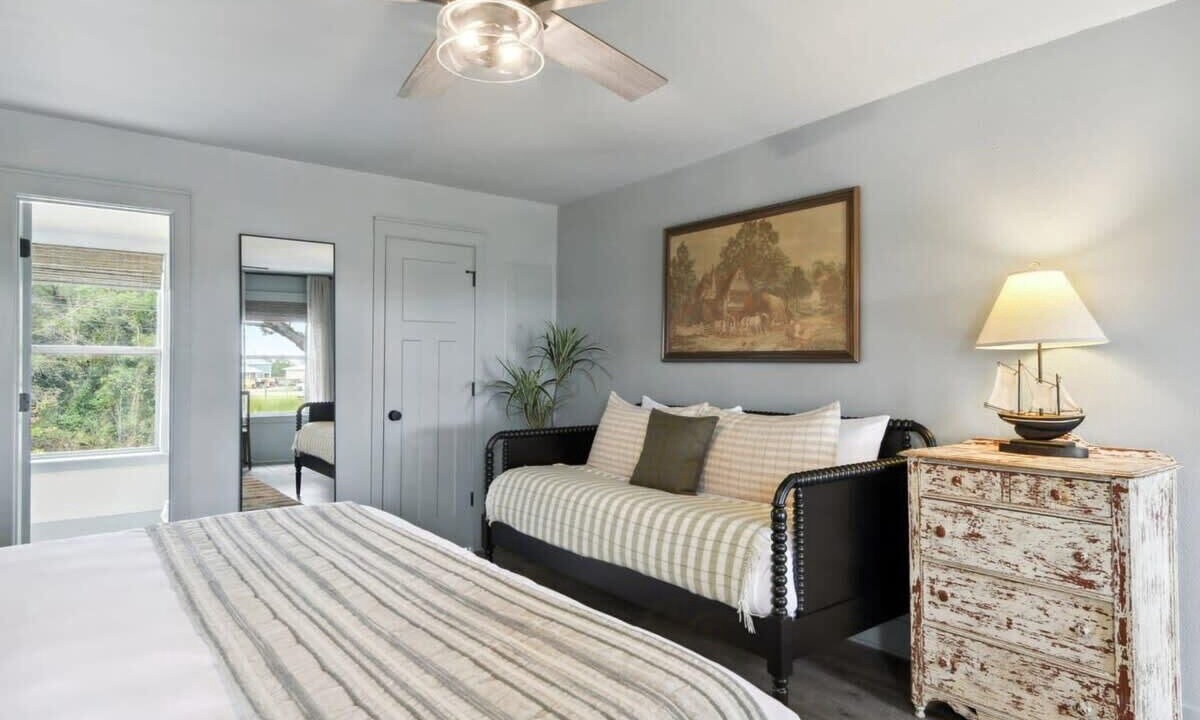 Photo of Bedroom in Shoreline Park