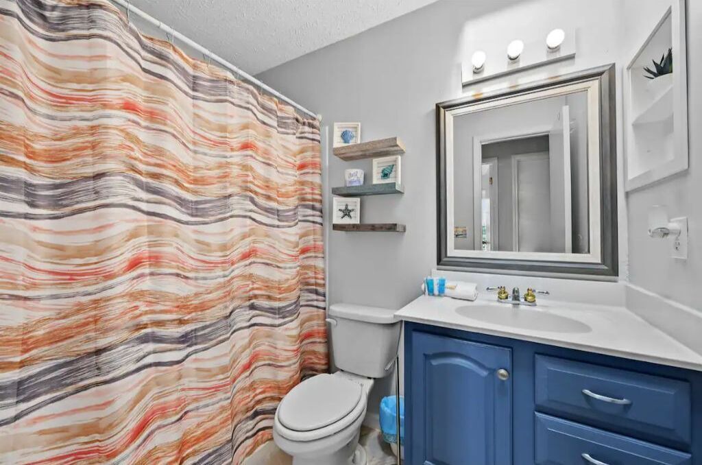 Photo of Bathroom in Lagoon Estates