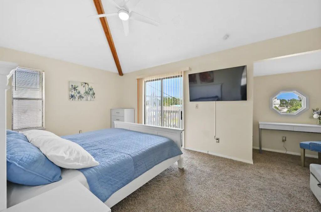 Photo of Bedroom in Lagoon Estates