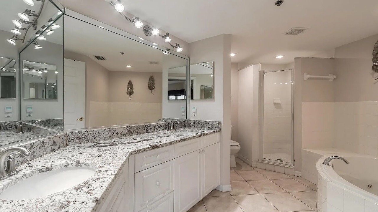 Photo of Bathroom in New Smyrna Beach