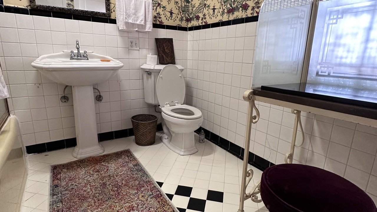 Photo of Bathroom in Washington