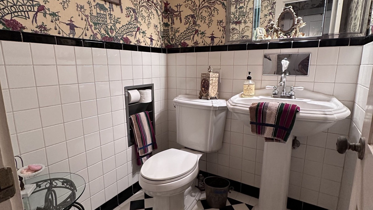Photo of Bathroom in Washington