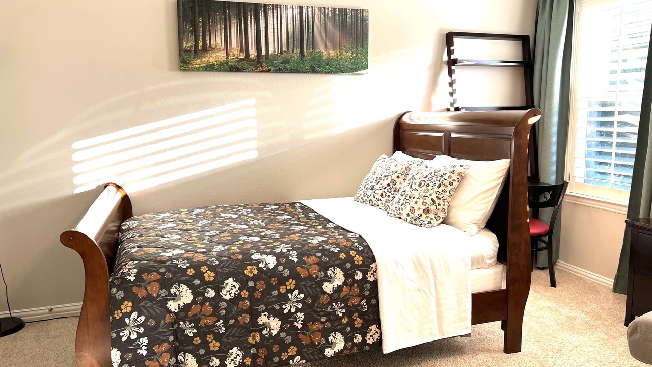 Photo of Bedroom in College Park