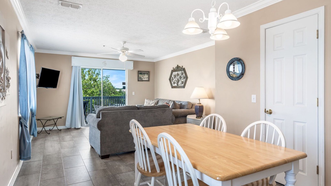 Photo of Livingroom in Bahama Beach