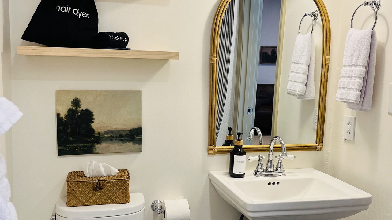 Photo of Bathroom in Dadeville