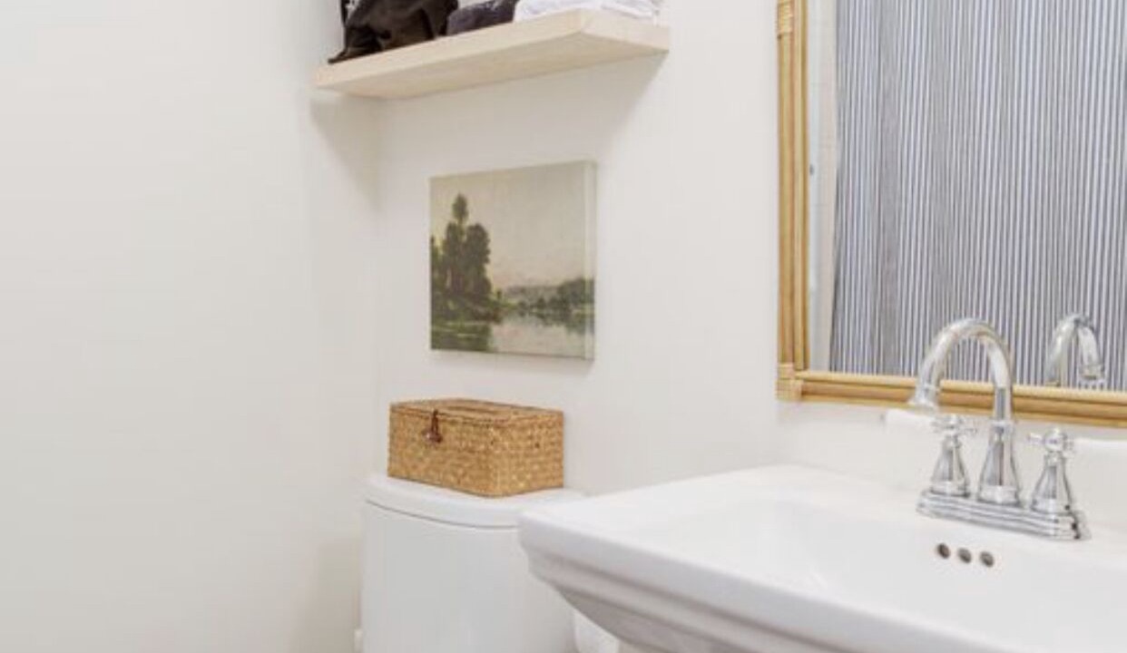 Photo of Bathroom in Dadeville
