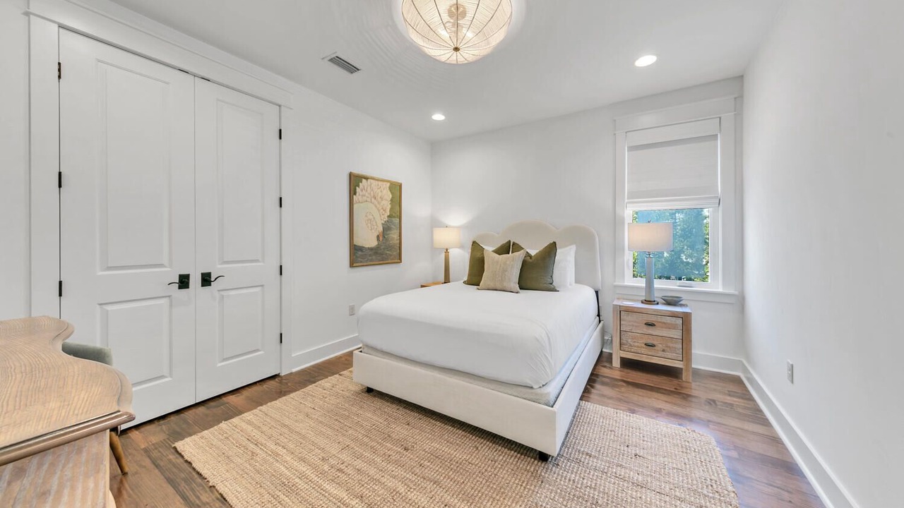 Photo of Bedroom in Forest District