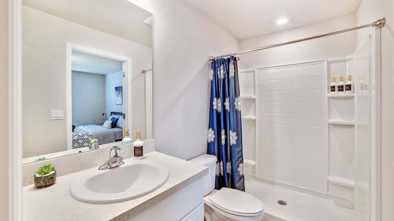 Photo of Bathroom in Gardens of Gulf Cove