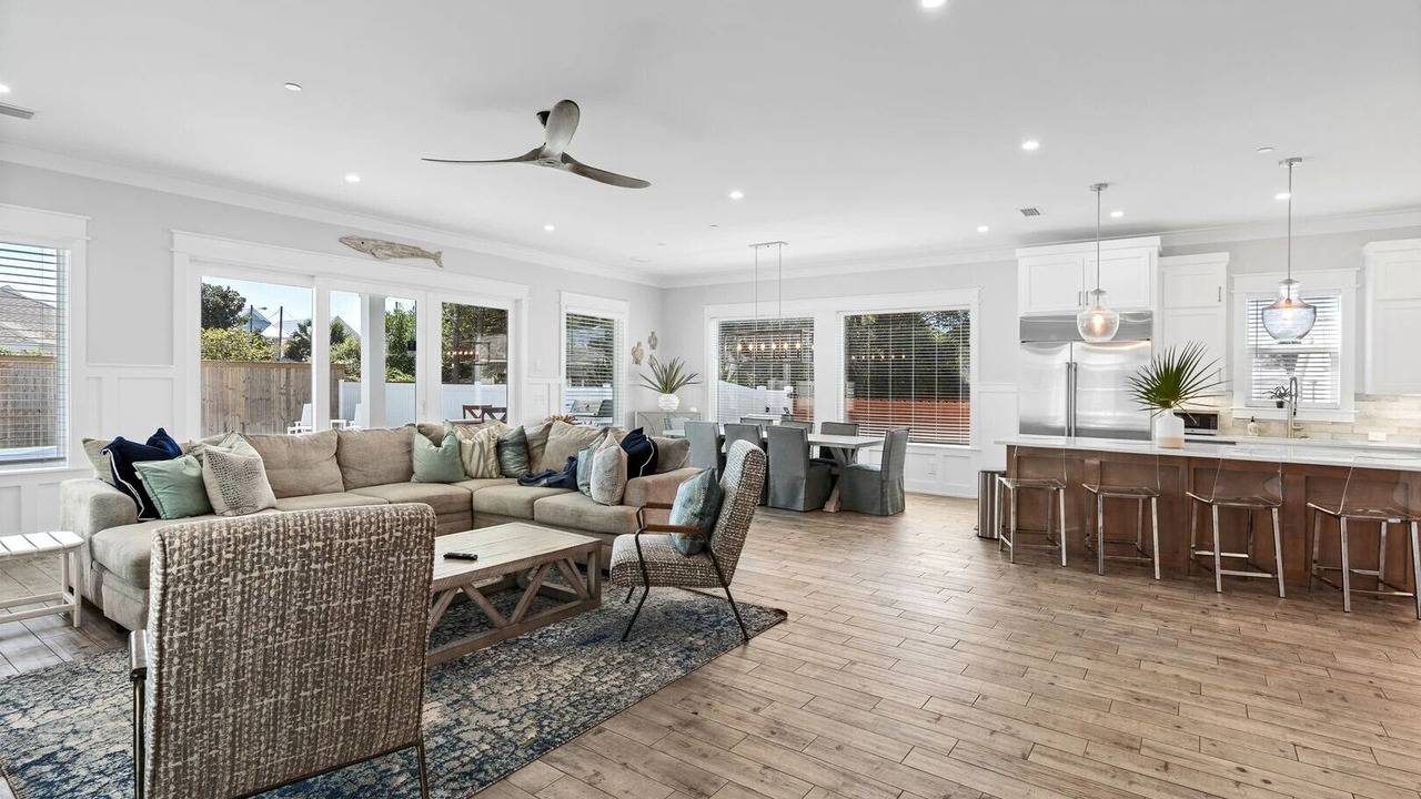 Photo of Livingroom in Bid-a-wee Beach