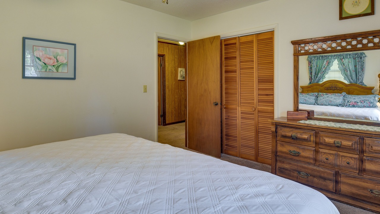 Photo of Bedroom in Chipley