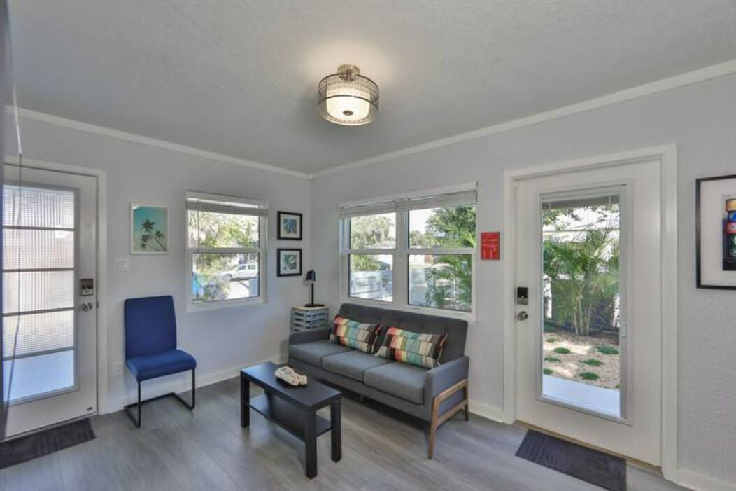 Photo of Livingroom in North Hyde Park
