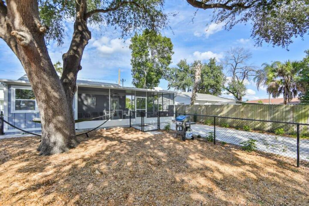 Photo of Outdoor in North Hyde Park