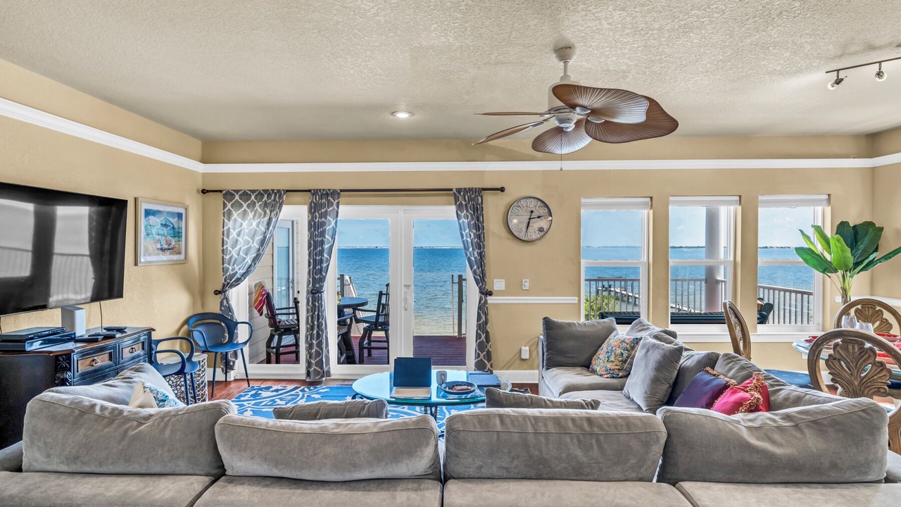 Photo of Livingroom in Mary Esther