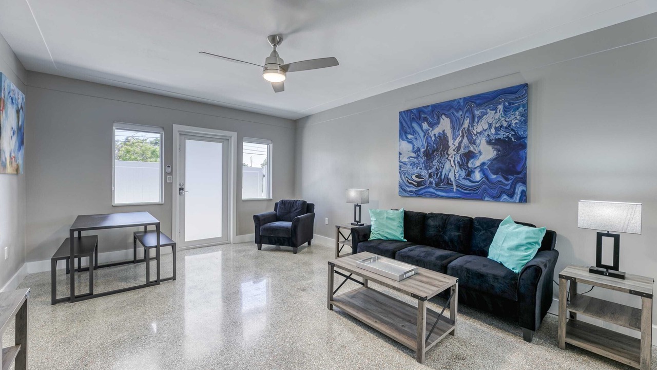 Photo of Livingroom in Wilton Manors