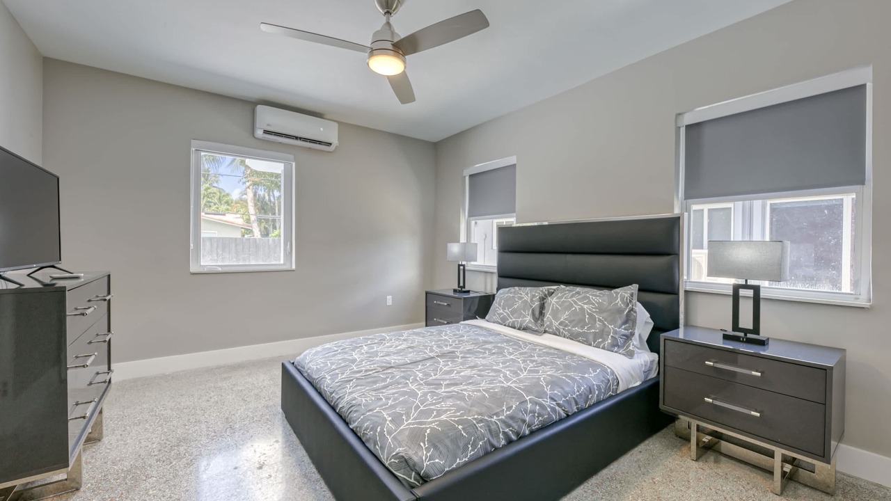 Photo of Bedroom in Wilton Manors