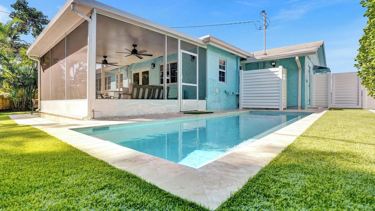 Photo of Outdoor in Tropic Palms