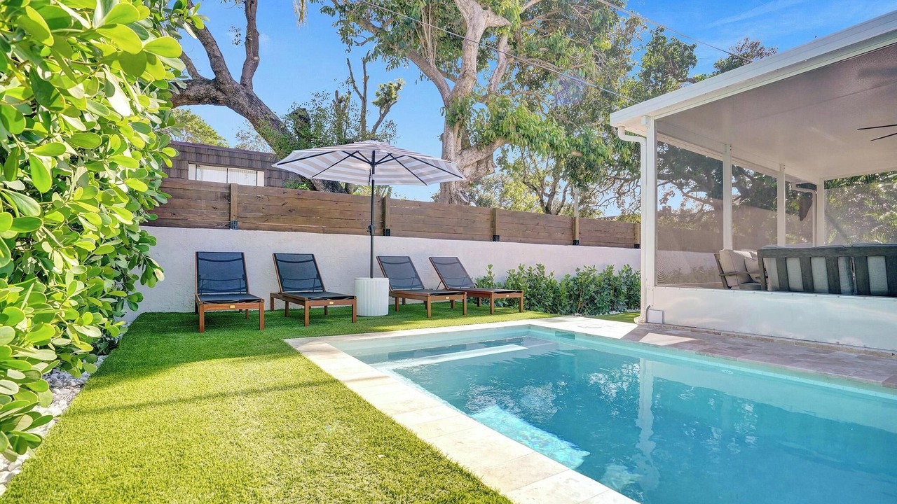 Photo of Outdoor in Tropic Palms
