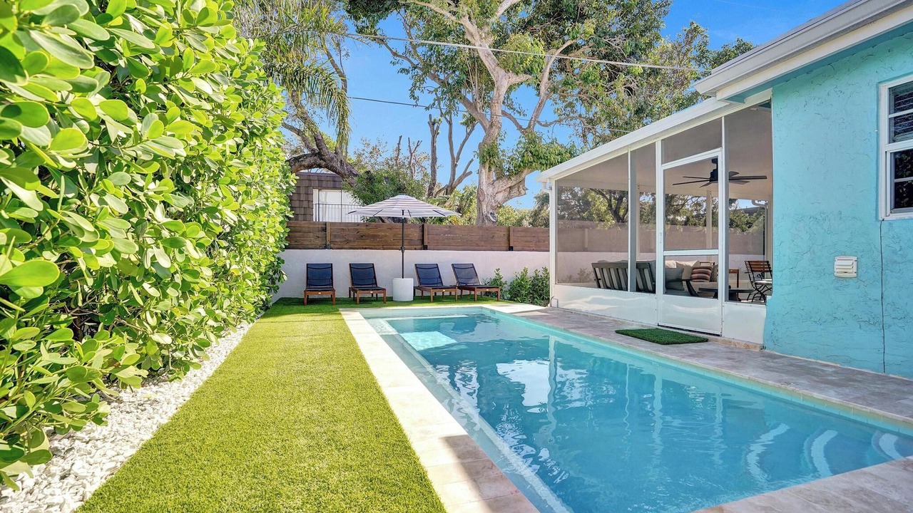 Photo of Outdoor in Tropic Palms