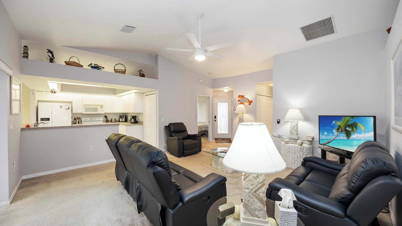 Photo of Livingroom in Rotonda Lakes