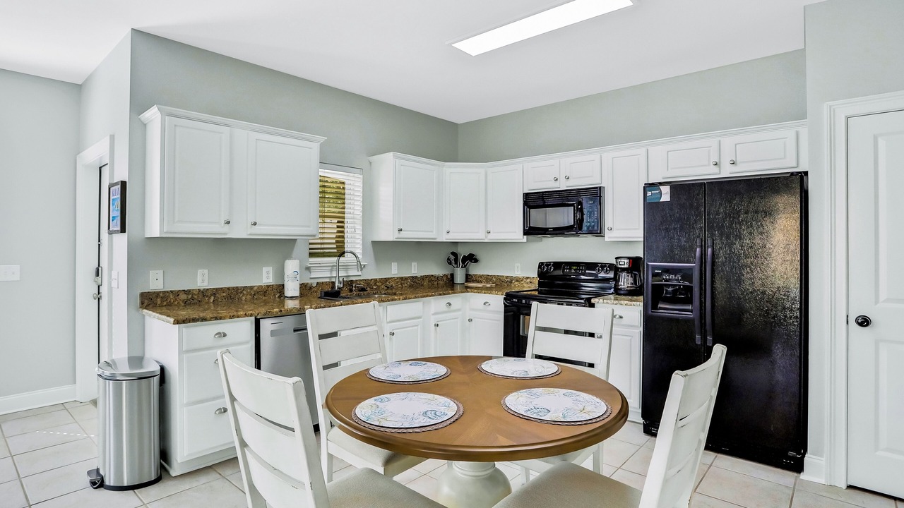Photo of Kitchen in Dune Allen Beach
