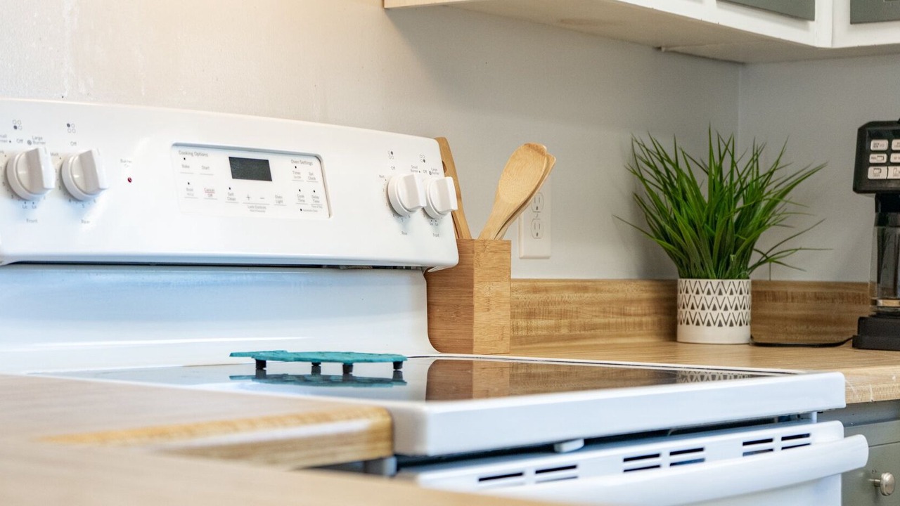 Photo of Kitchen in Silver Sands Beach