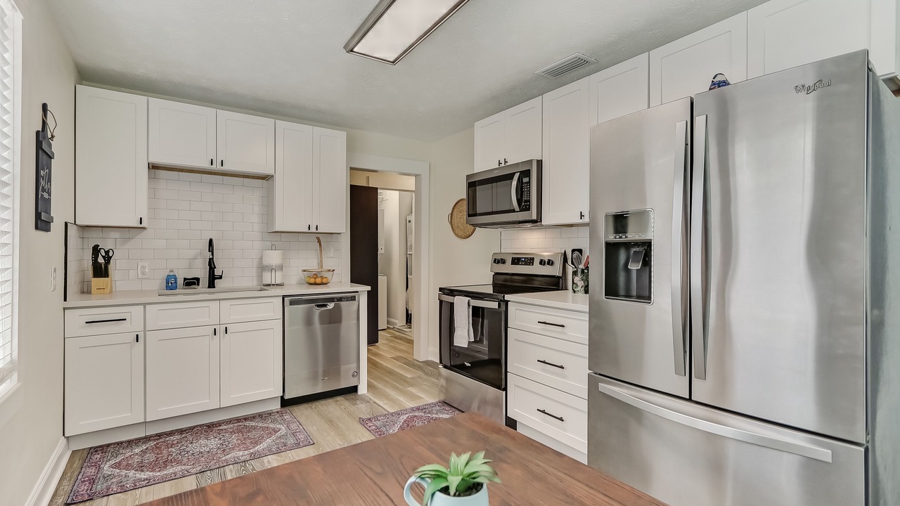 Photo of Kitchen in Lakeshore South