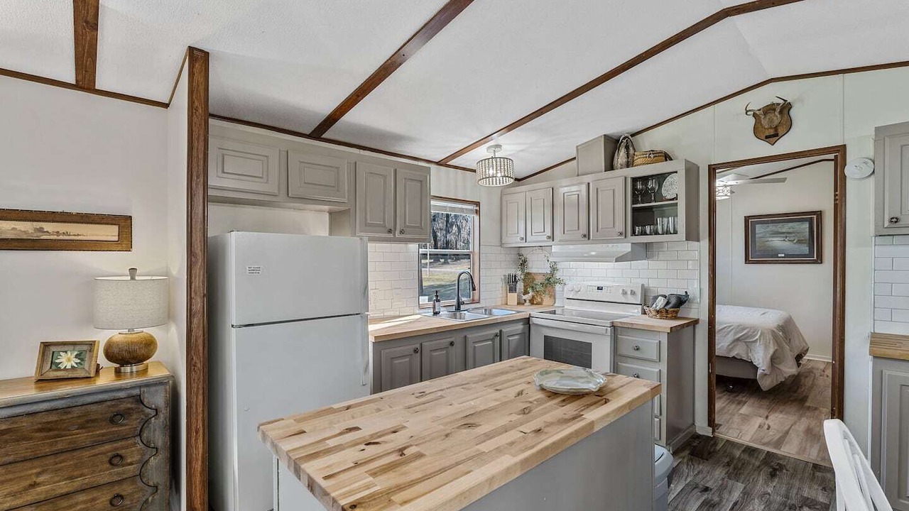 Photo of Kitchen in Uncertain