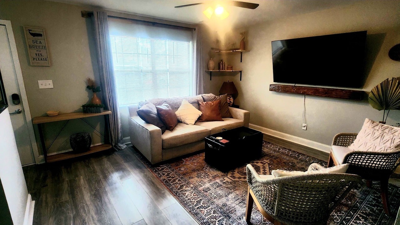 Photo of Livingroom in Wright