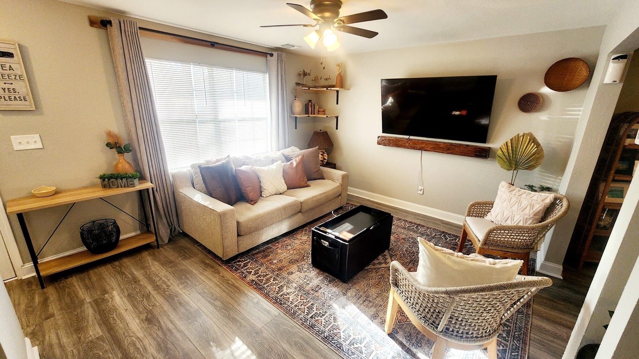 Photo of Livingroom in Wright