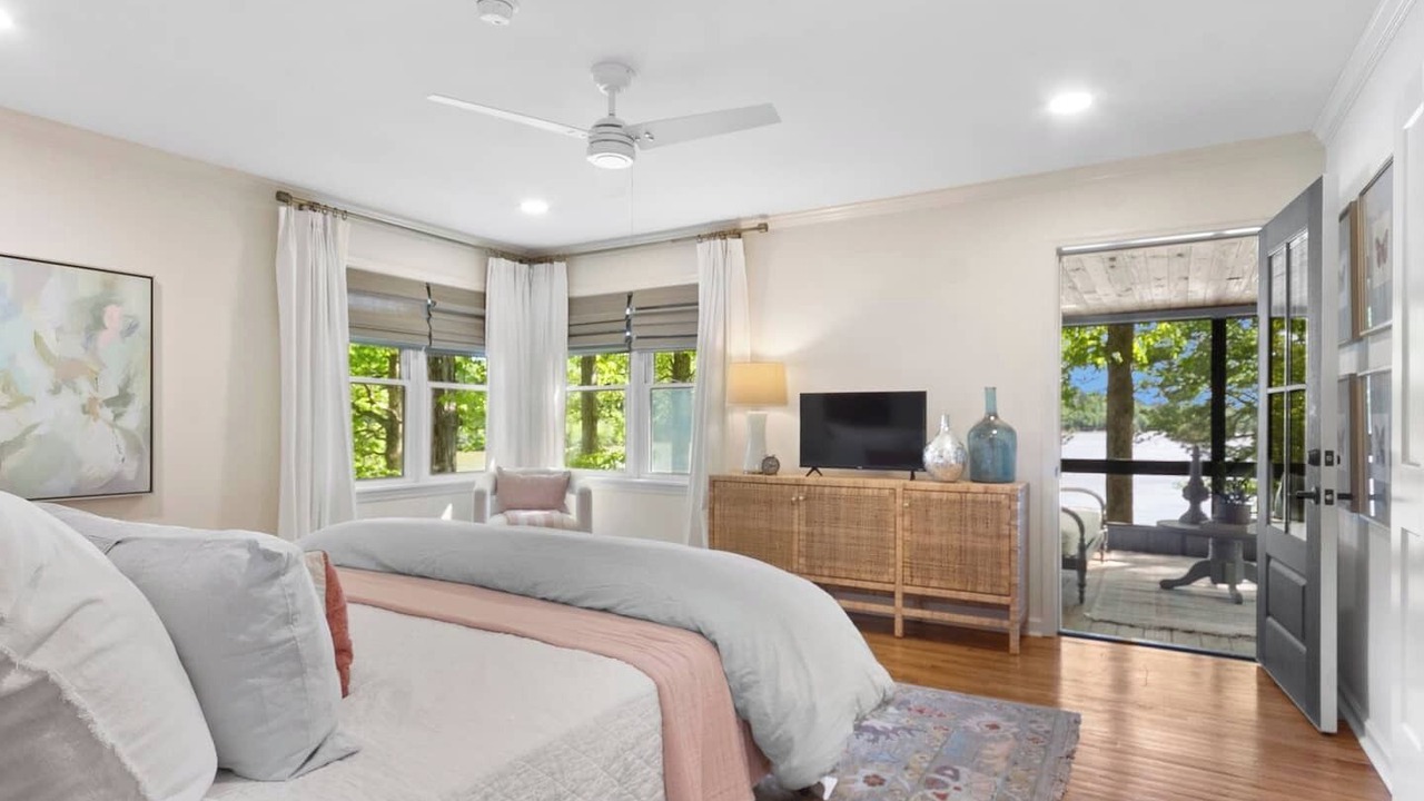 Photo of Bedroom in Samantha