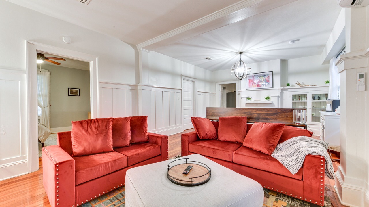 Photo of Bedroom in Roseland Terrace Historic District
