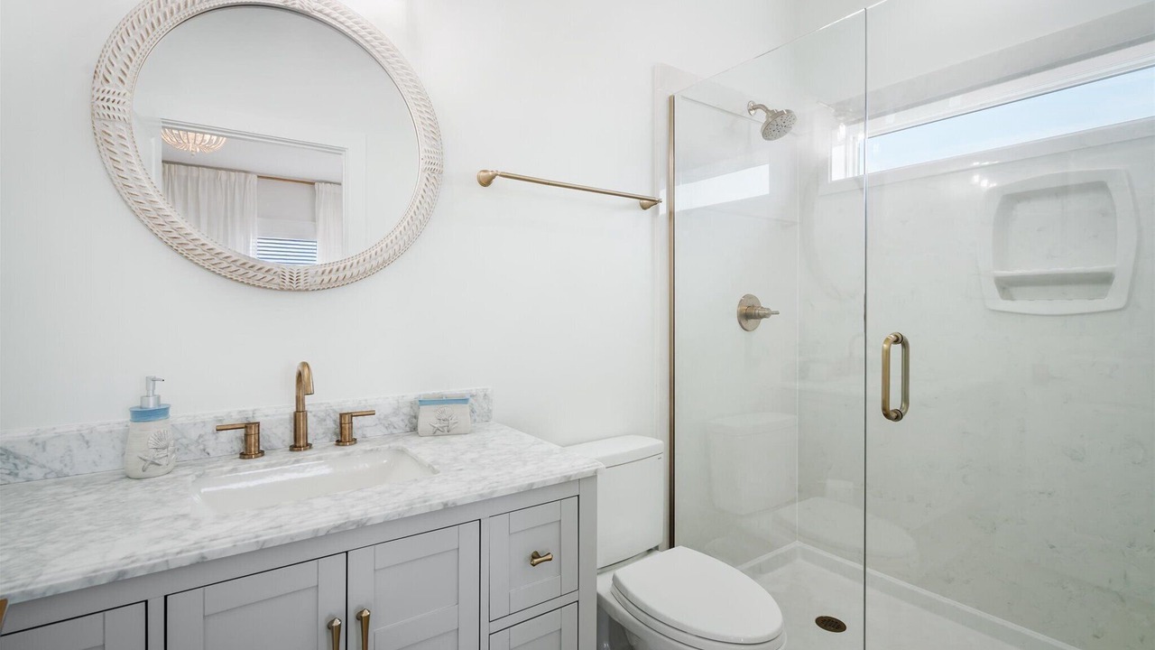 Photo of Bathroom in Dauphin Island