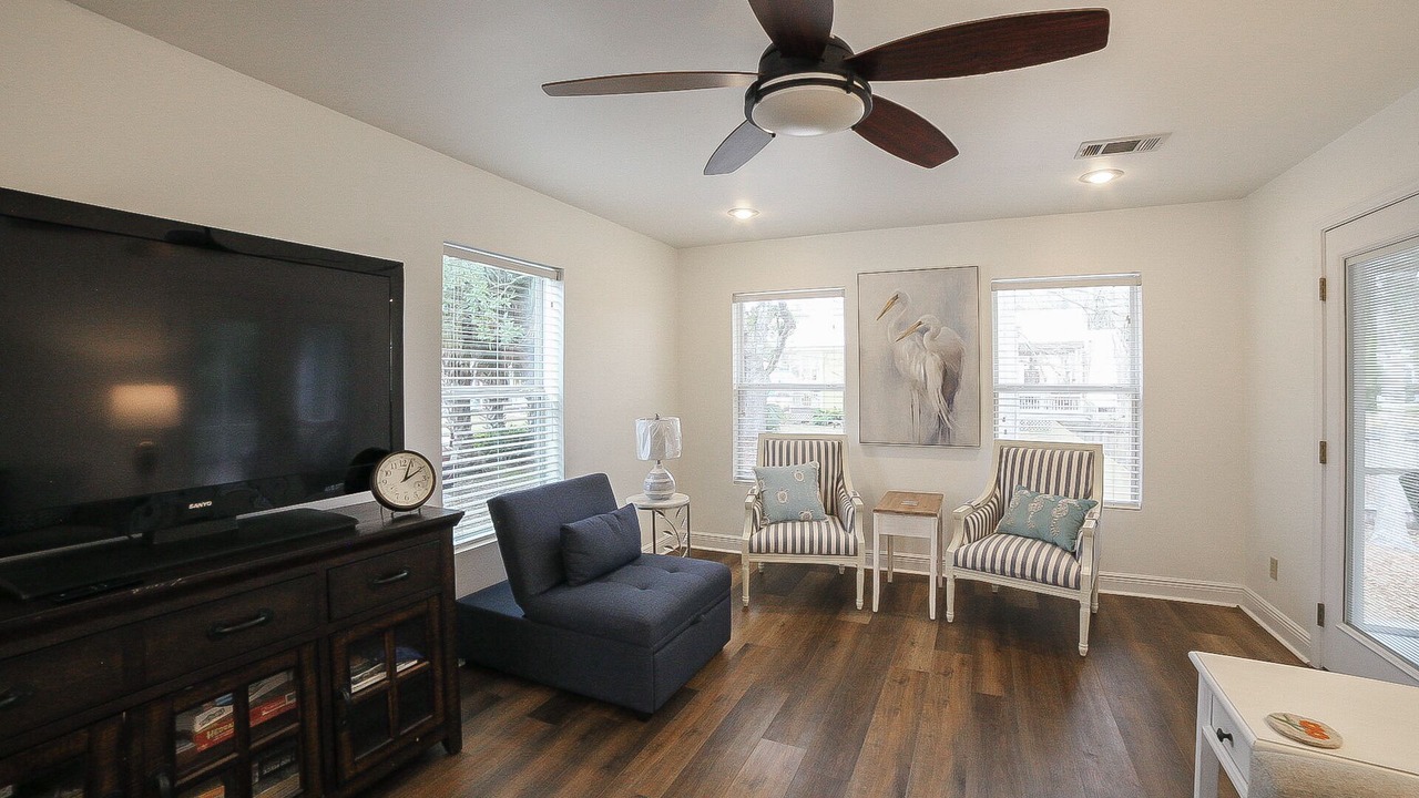 Photo of Livingroom in Old Town