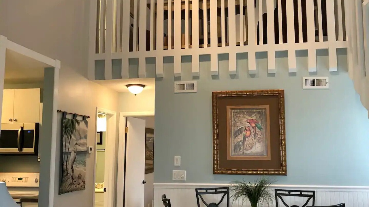 Photo of Livingroom in Summer Breeze