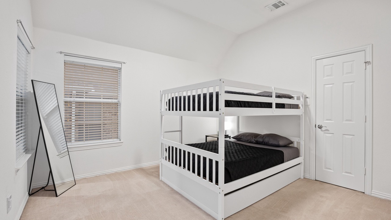 Photo of Bedroom in Valley Ranch