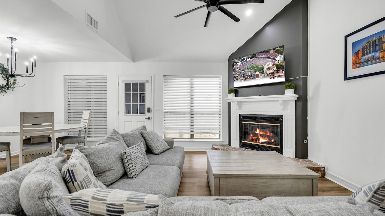 Photo of Livingroom in Starkville