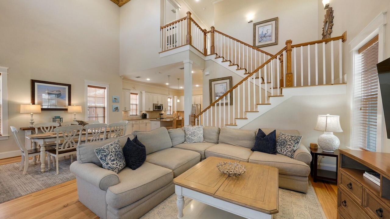 Photo of Livingroom in Lakeside at Blue Mountain Beach